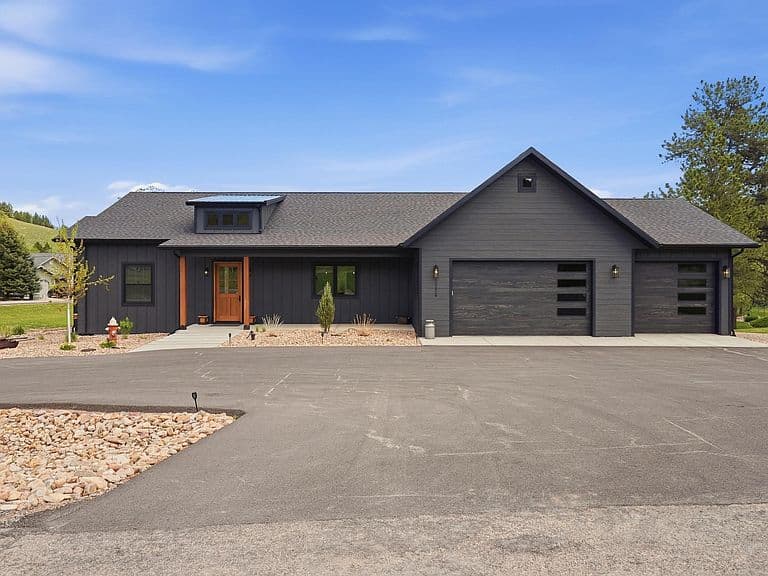 20208 Frog Pond Ct photo 1