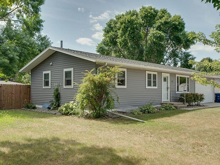 429 Brook Ave photo 3