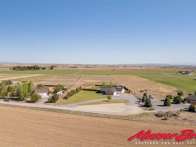 31 Iron Creek Drive photo 5