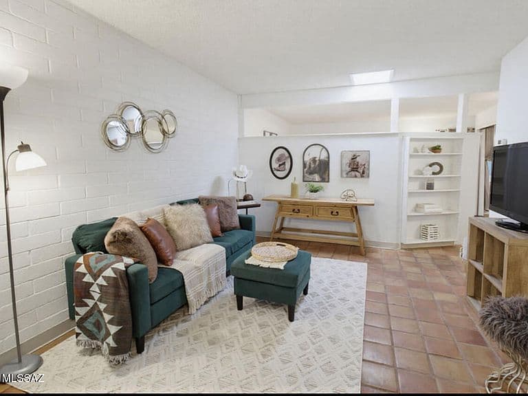 105 W Calle Del Ano photo 5