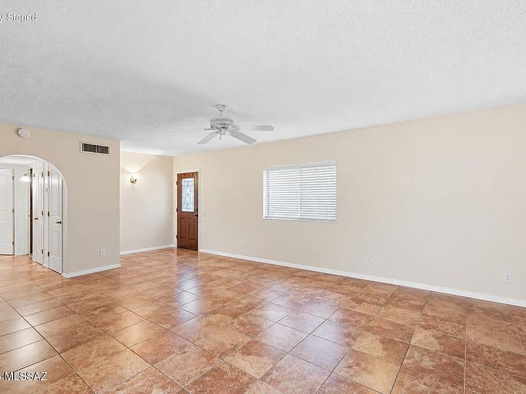 132 E Santa Rebecca Dr photo 5