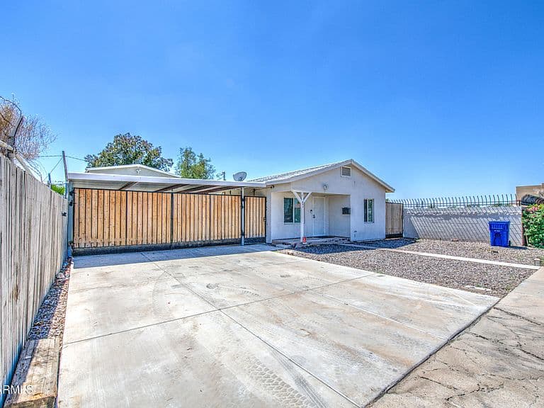547 W MAHONEY Avenue photo 2