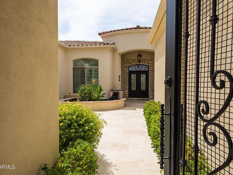8357 E ARROYO SECO Road photo 2