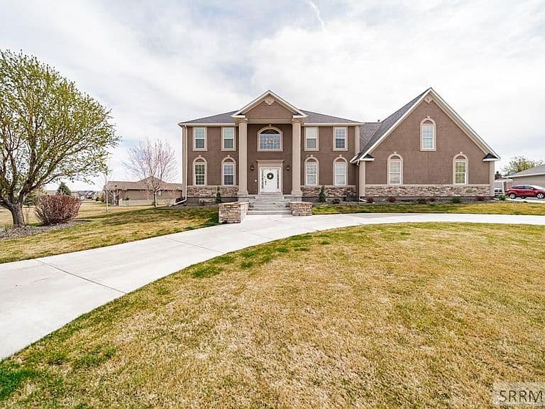 5930 E Pheasant Dr photo 2