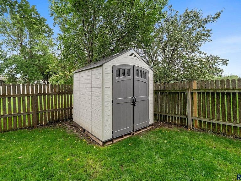 1135 Sunset Dr photo 5