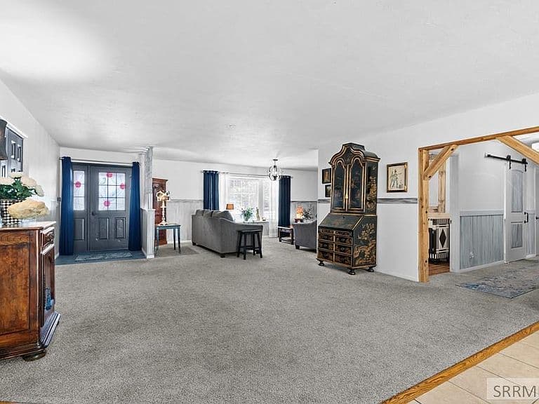 4360 Wanda St #2-500 photo 3