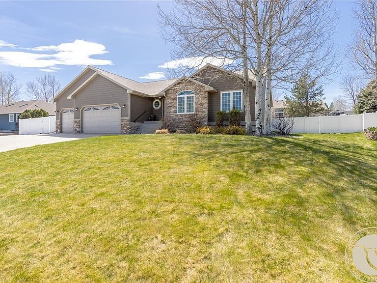 1870 Wentworth Dr photo 3