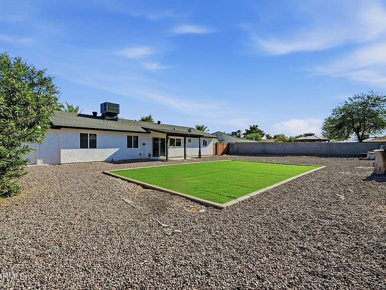 2566 E VILLA RITA Drive photo 1