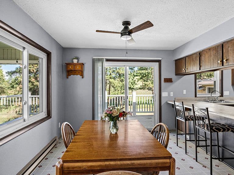 6155 Scott Ln photo 5
