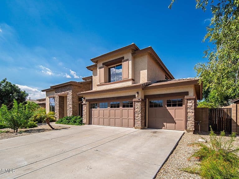 15124 W HIGHLAND Avenue photo 2