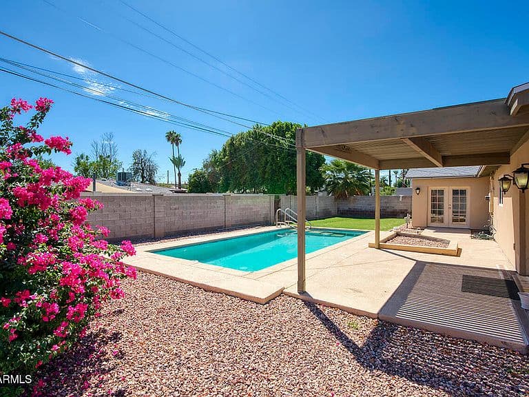 309 E PIERSON Street photo 4