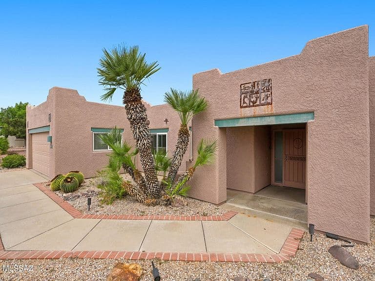 928 W Union Bell Dr photo 2