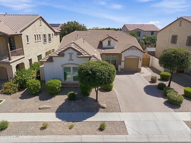 3901 E POWELL Place photo 2