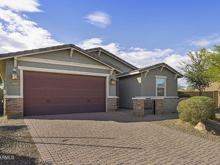 1276 S 224TH Lane photo 4