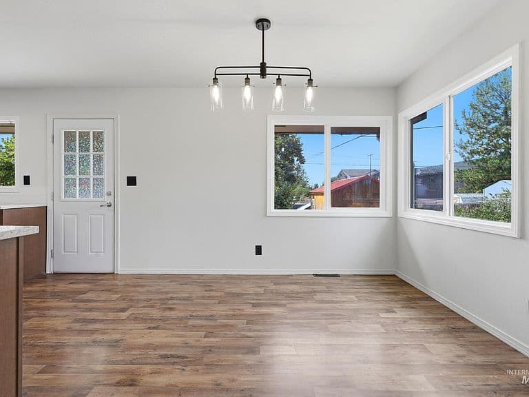 2813 N Francis St photo 5