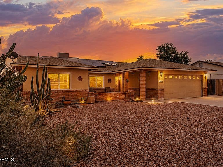 9609 W ECHO Lane photo 2
