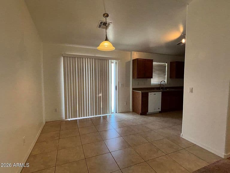 24996 W Vista Norte Street photo 4