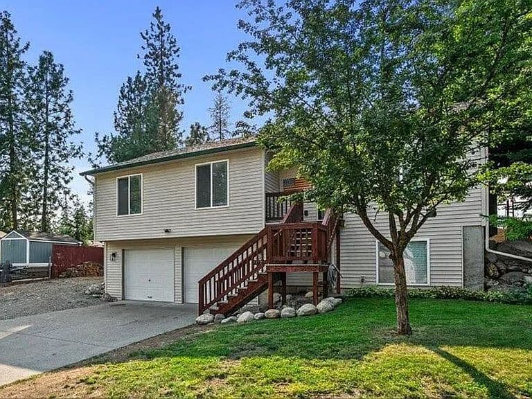 31725 N Middle Ave photo 1