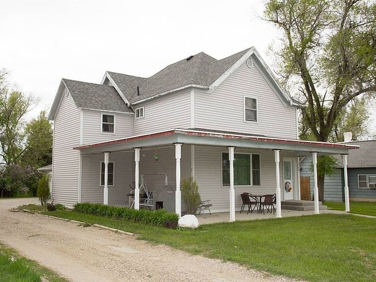 1309 Main Ave photo 1