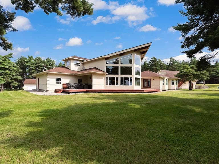 618 Leonard Ln photo 3