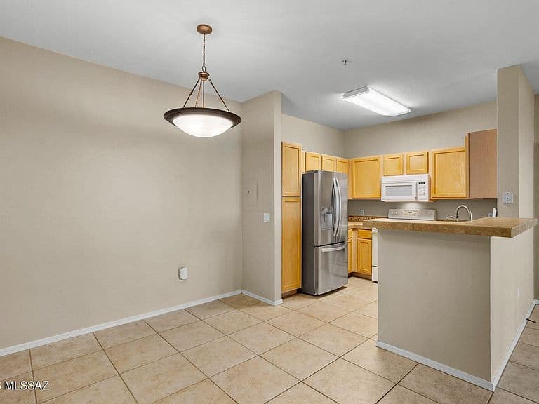 1500 E Pusch Wilderness Dr #Drive8102 photo 5