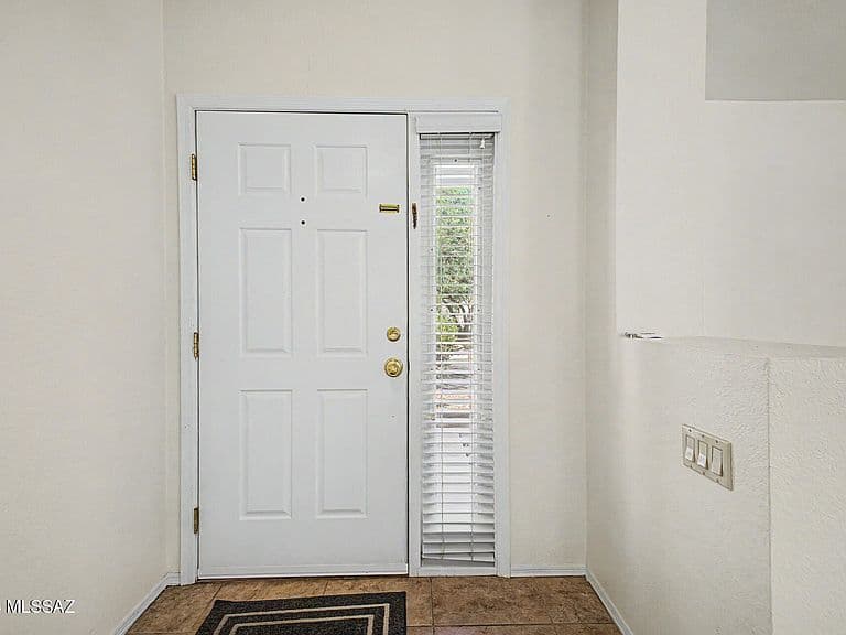 5500 N Waterfield Dr photo 5