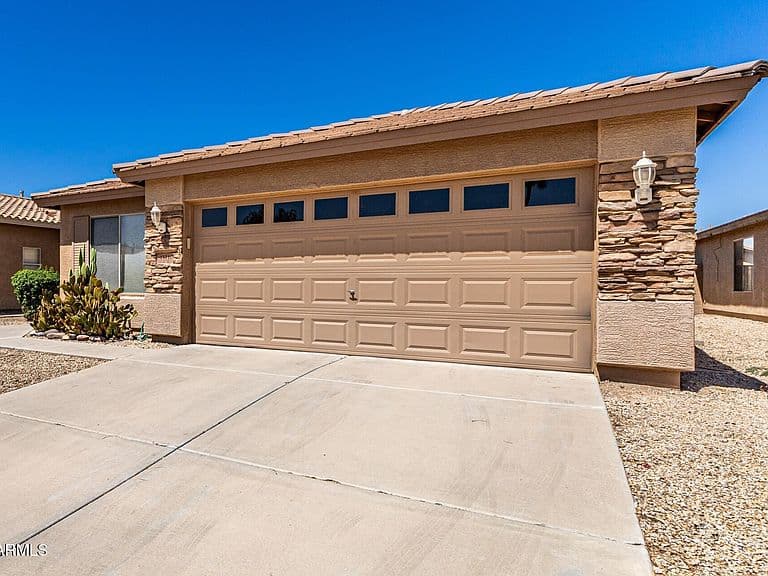 43710 W ELM Drive photo 4