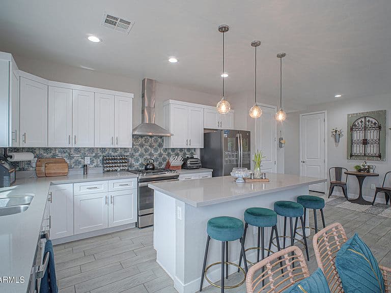 1598 N HIMOSA Drive photo 4
