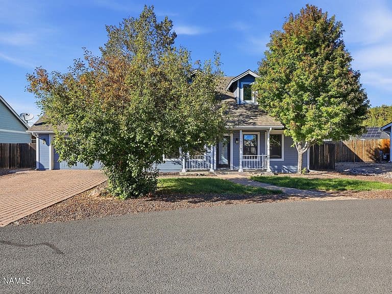 11270 Lacy Ln photo 2