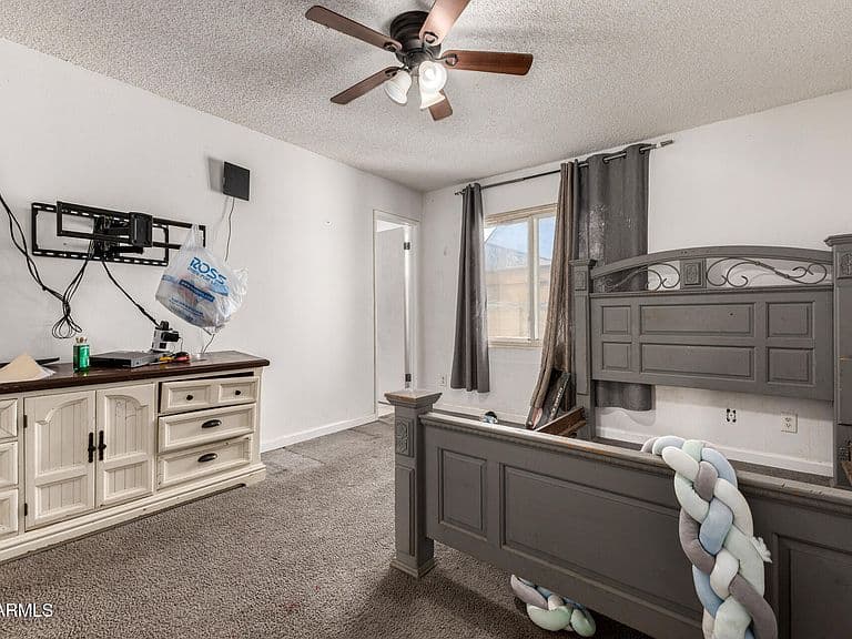 8002 N 42nd Ave photo 4