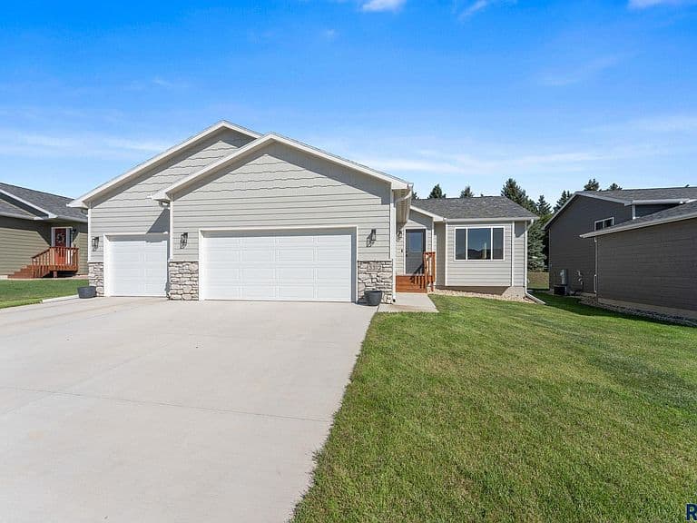 3312 N Geneva Trl photo 3