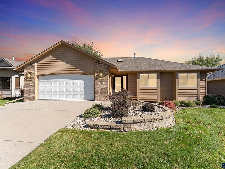 316 N Penstemon Ave photo 1
