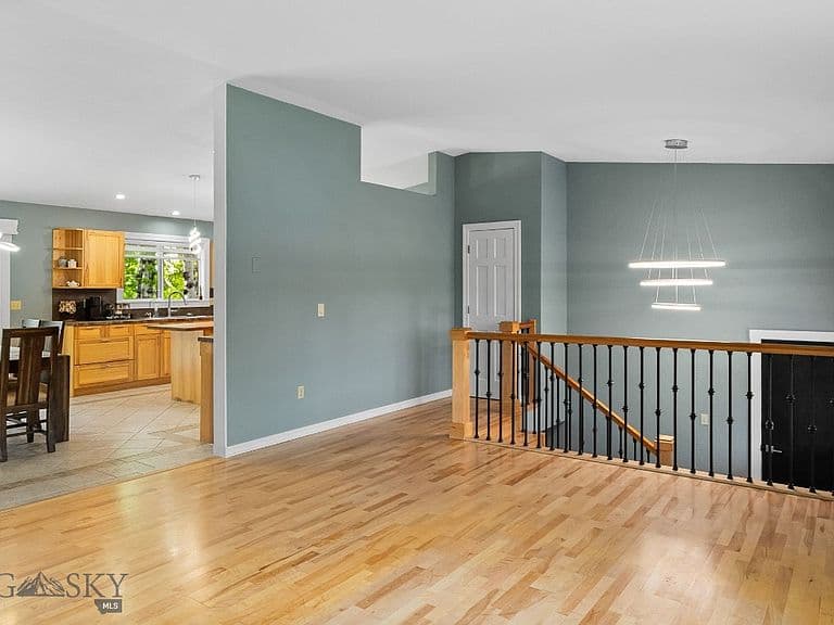 313 Cirque Dr photo 5
