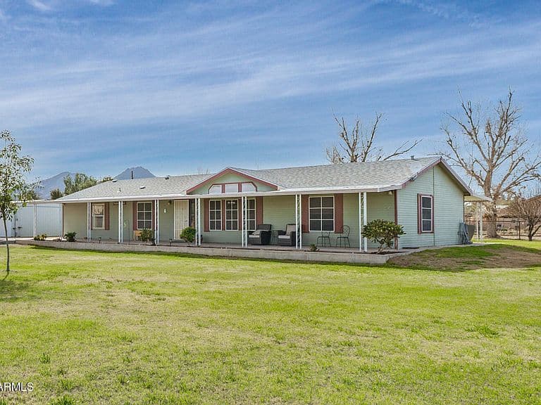 26708 S Sossaman Rd photo 3