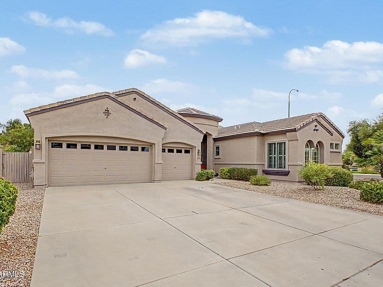 2972 E WINGED FOOT Drive photo 1