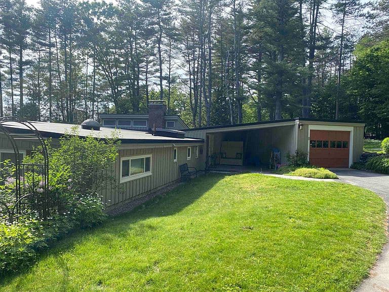 649 jewett Road photo 2
