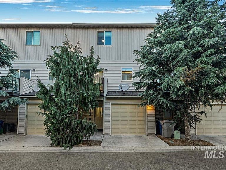 8704 W Pine Valley Ln photo 3