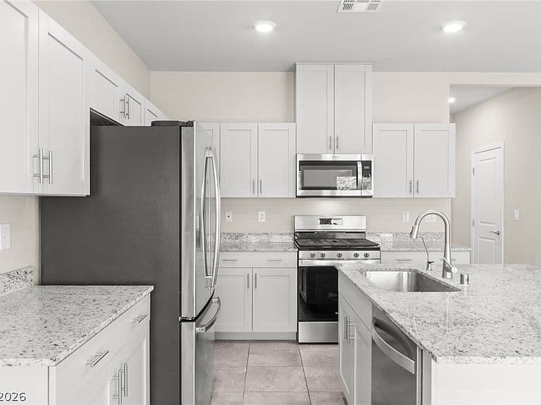 3763 Ramura Ave photo 2