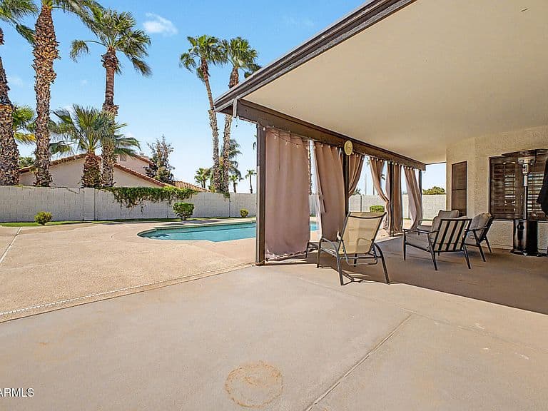 801 E BRAEBURN Drive photo 4