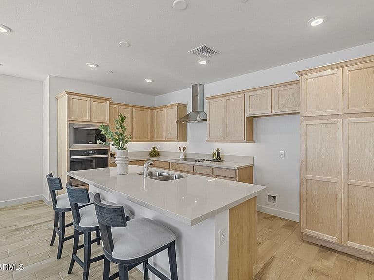 2121 W SONORAN DESERT Drive #99 photo 3