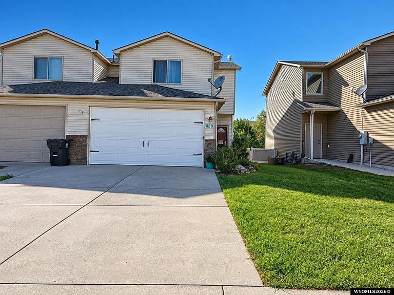 820 Blue Sage Way photo 1