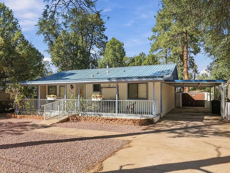 112 W Sherwood Dr photo 3