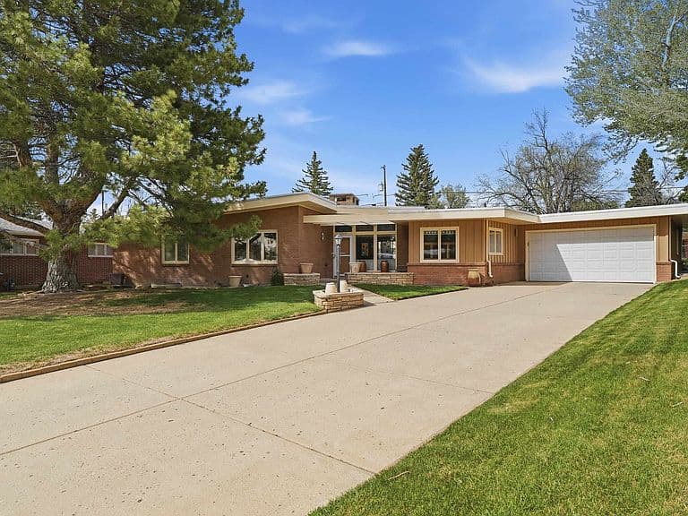 1514 Bellaire Dr photo 1