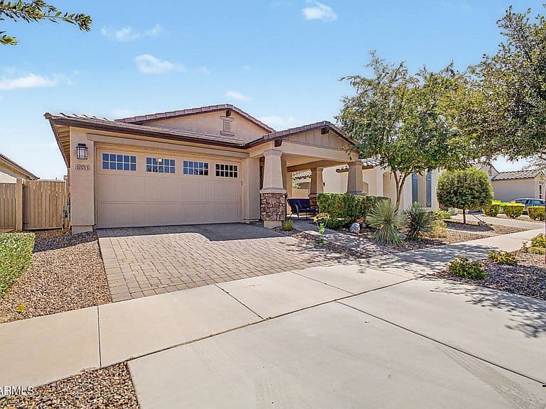 10713 E TWISTER Avenue photo 3
