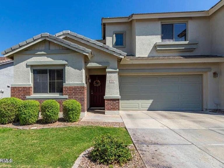 1050 E REDWOOD Drive photo 2