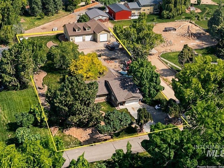 748 W Steeple View Dr photo 1