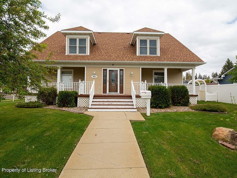 413 Colfax St photo 1