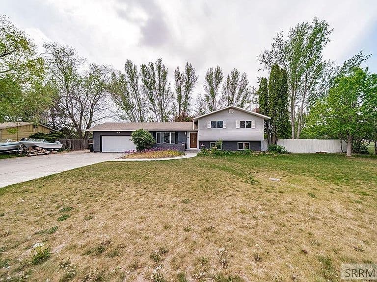 2090 S Heather Ln photo 3