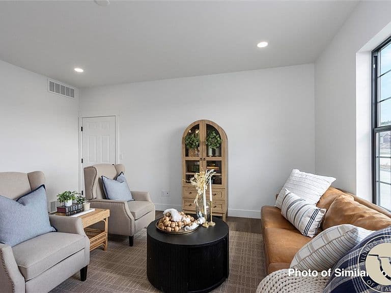 5445 Apple Rose Ln #2 photo 2