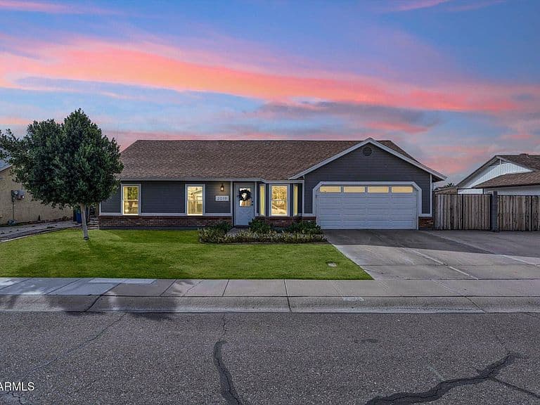 2019 E Butler St photo 1